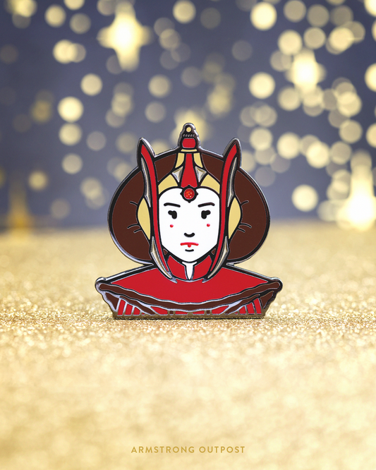 The Queen ✧ Minimalist Pin