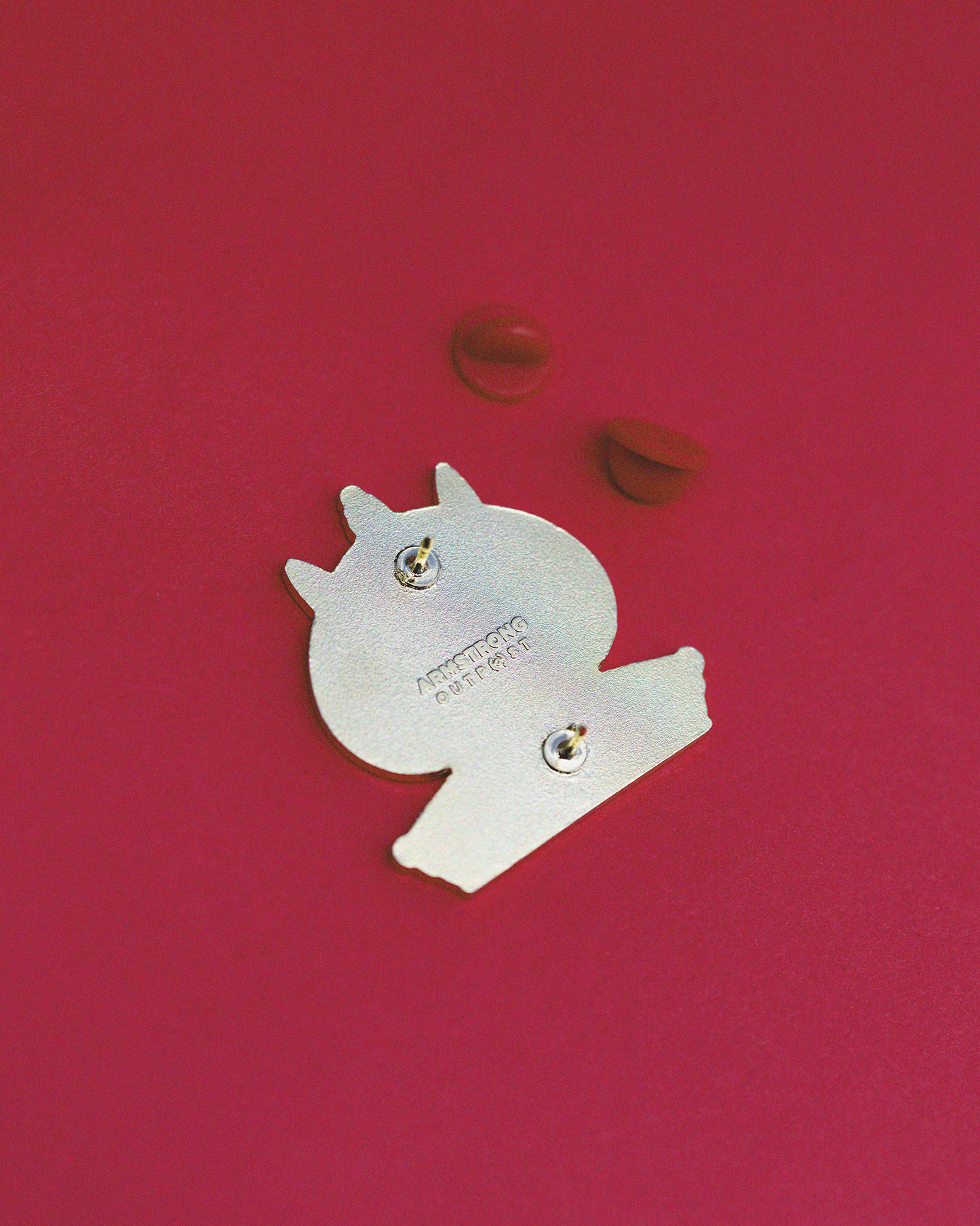 The Queen ✧ Minimalist Pin