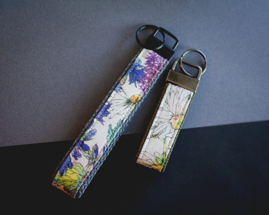 Daisy Floral Handmade Keychains