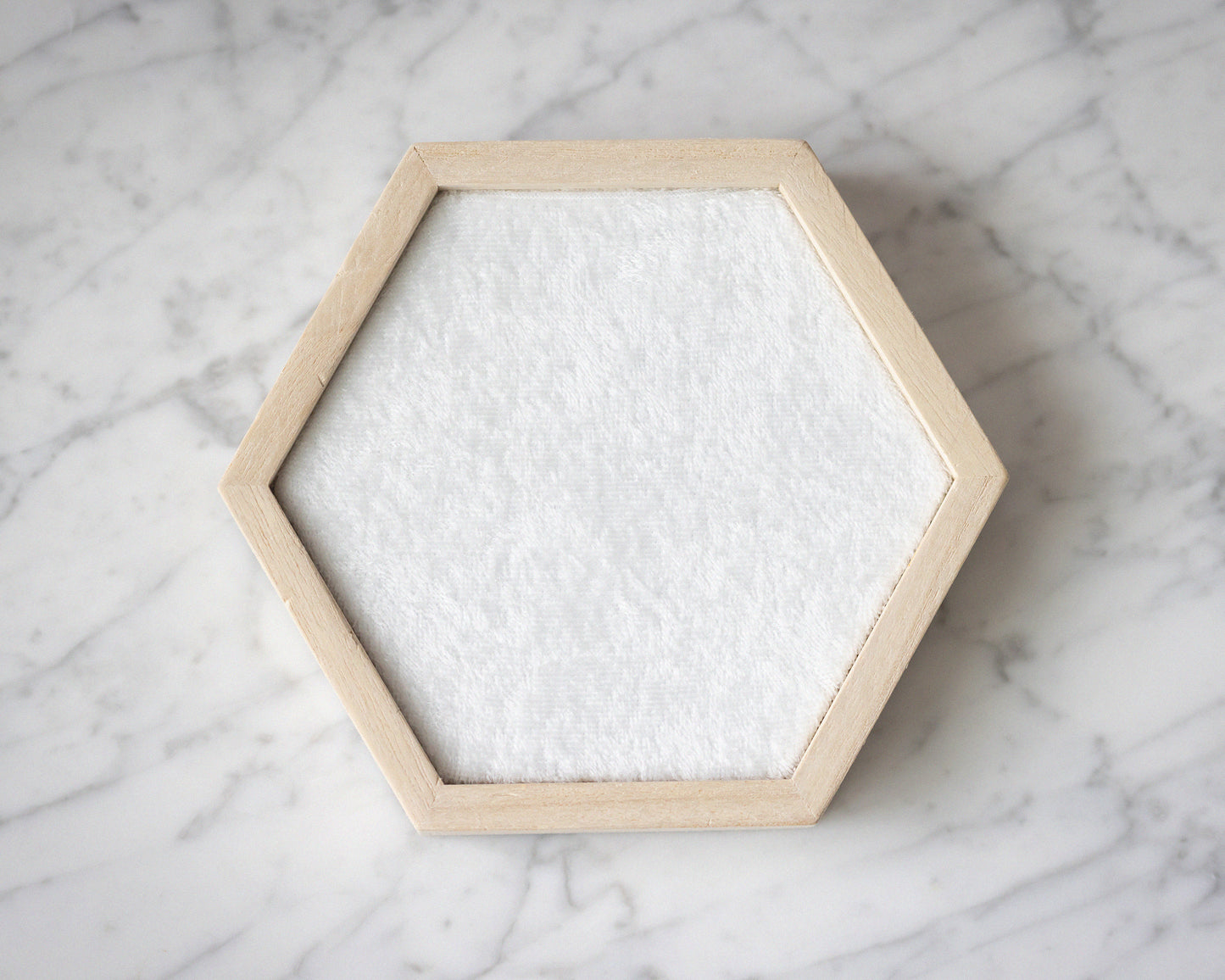 Small Lightweight Pin Displays in Soft White