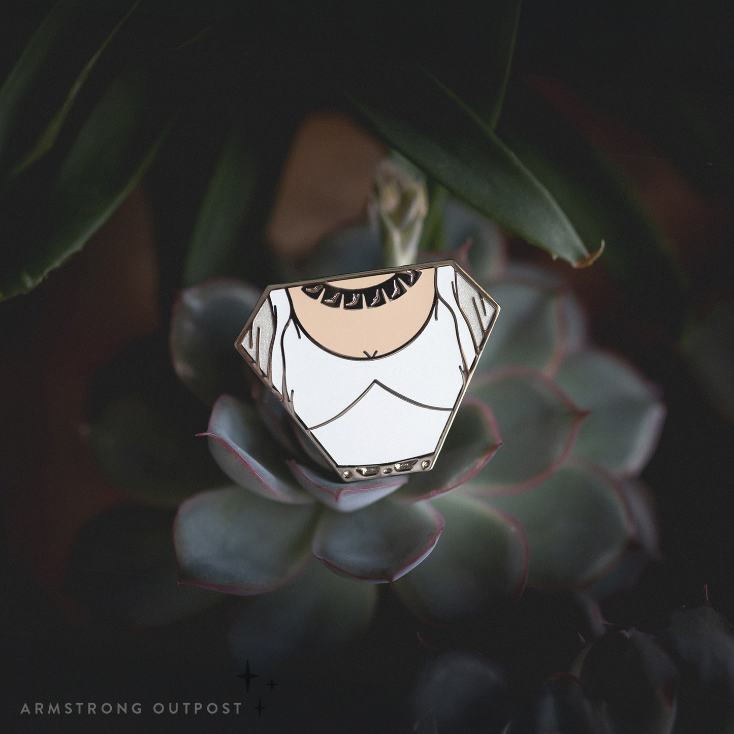 Award Ceremony Gown ✧ Shield Series Pin